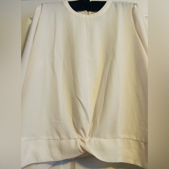 Nine West long sleeve twist front top, white, NWOT, XL - Picture 5 of 7